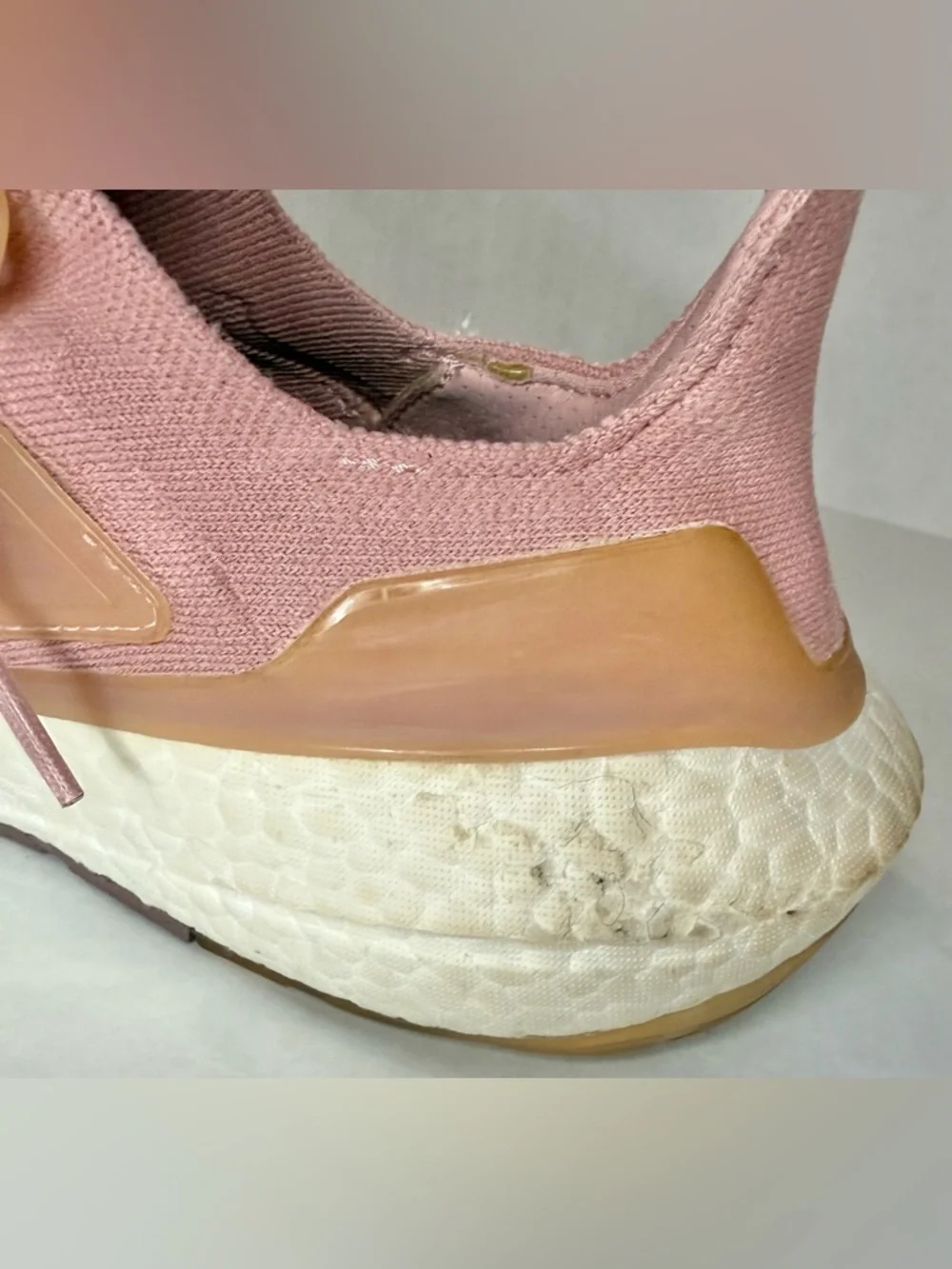 Adidas Women's Ultraboost 22 Running Shoe Wonder Mauve Size 9.5